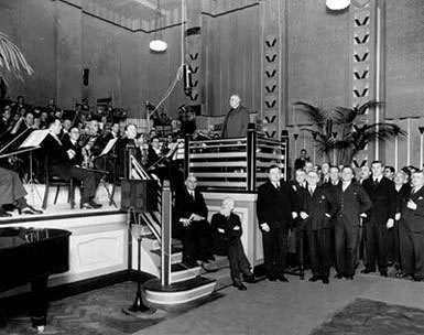 Студия «Abbey Road» стала первым в мире звукозаписывающим комплексом такого рода. Ее открытие состоялось 12 ноября 1931 года.