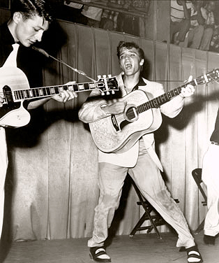 Scotty Moore & Elvis Presley.