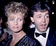 22 октября 1984 года.  Премьера фильма Пола и Линды Маккартни «Передай привет Брод-стрит», Лос-Анджелес.