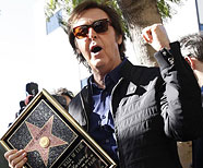 Пол Маккартни, 09 февраля 2012, Аллея славы Голливуда.