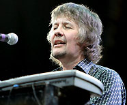 Don Airey replaced Jon Lord in March 20027.