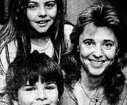 Дочь Лаура, 1982 г.р. и сын Ричард-Леонард 1984 г.р.