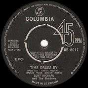 Time Drags By / La La La Song, Columbia DB 8017, 7 Oct 1966, 7″45 RPM.