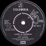 Living In Harmony / Empty Chairs, Columbia DB 8917, 28 Jul 1972, 7″45 RPM.